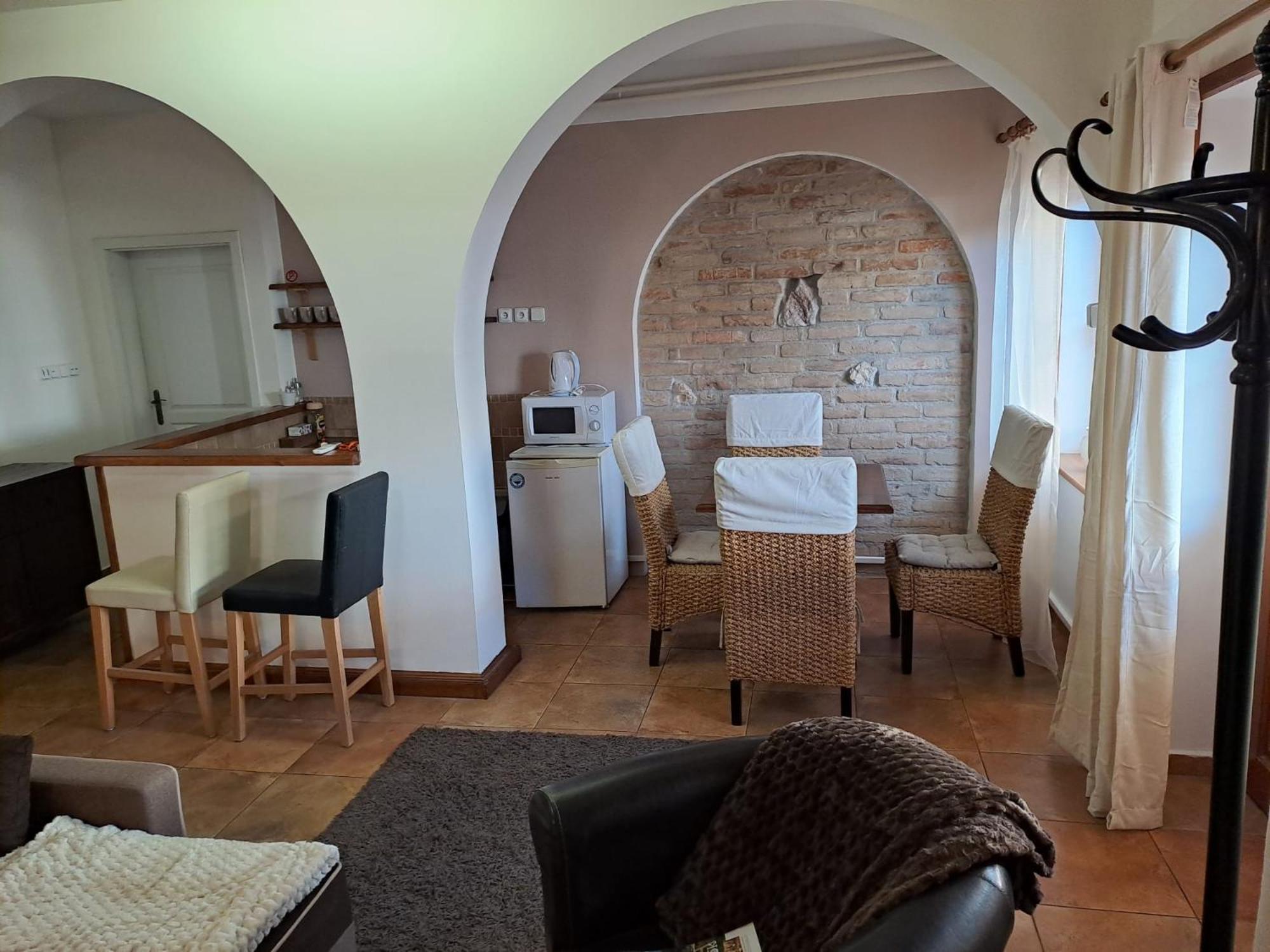 Apartman Romana Postorna Luaran gambar