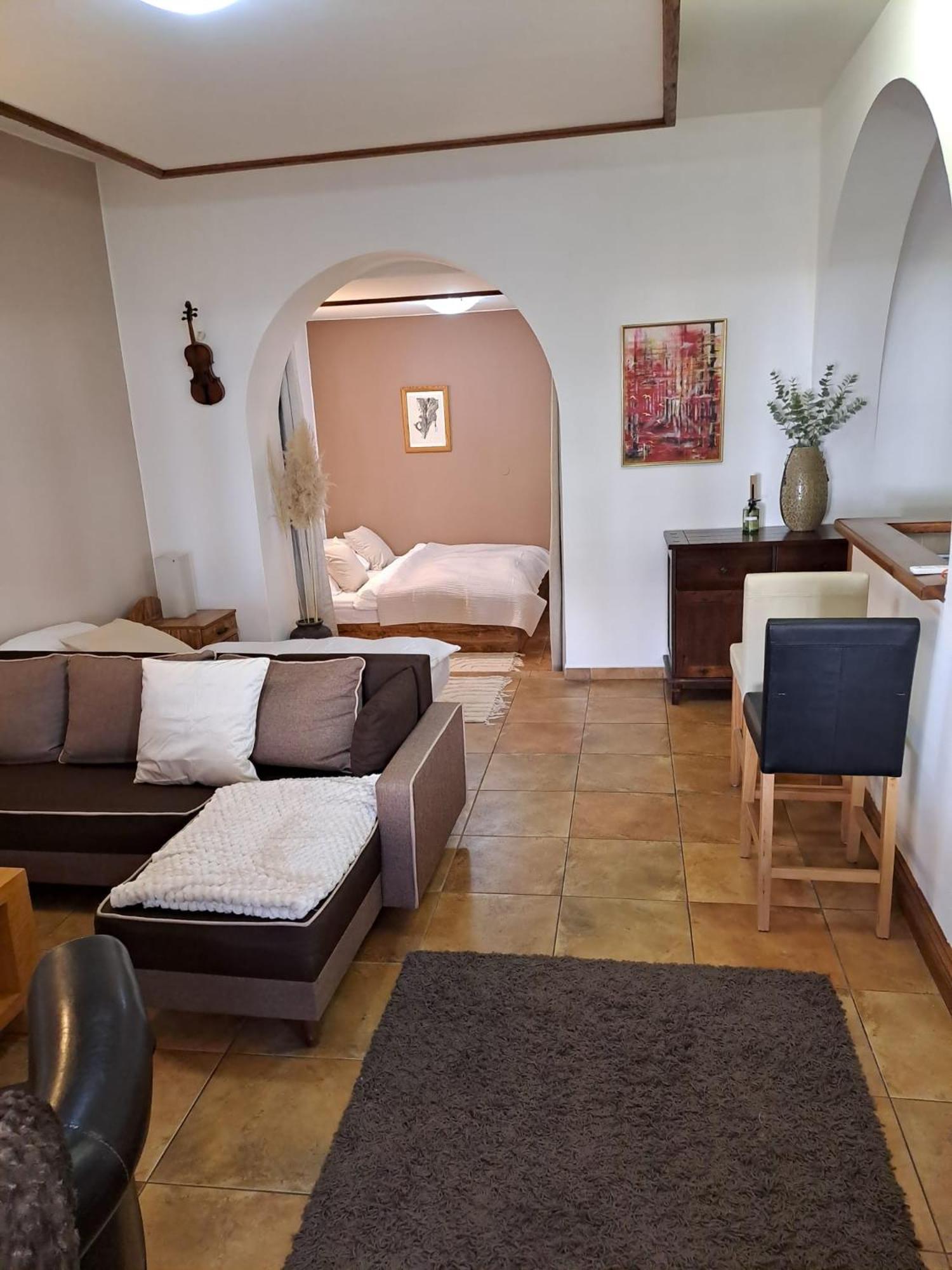 Apartman Romana Postorna Luaran gambar