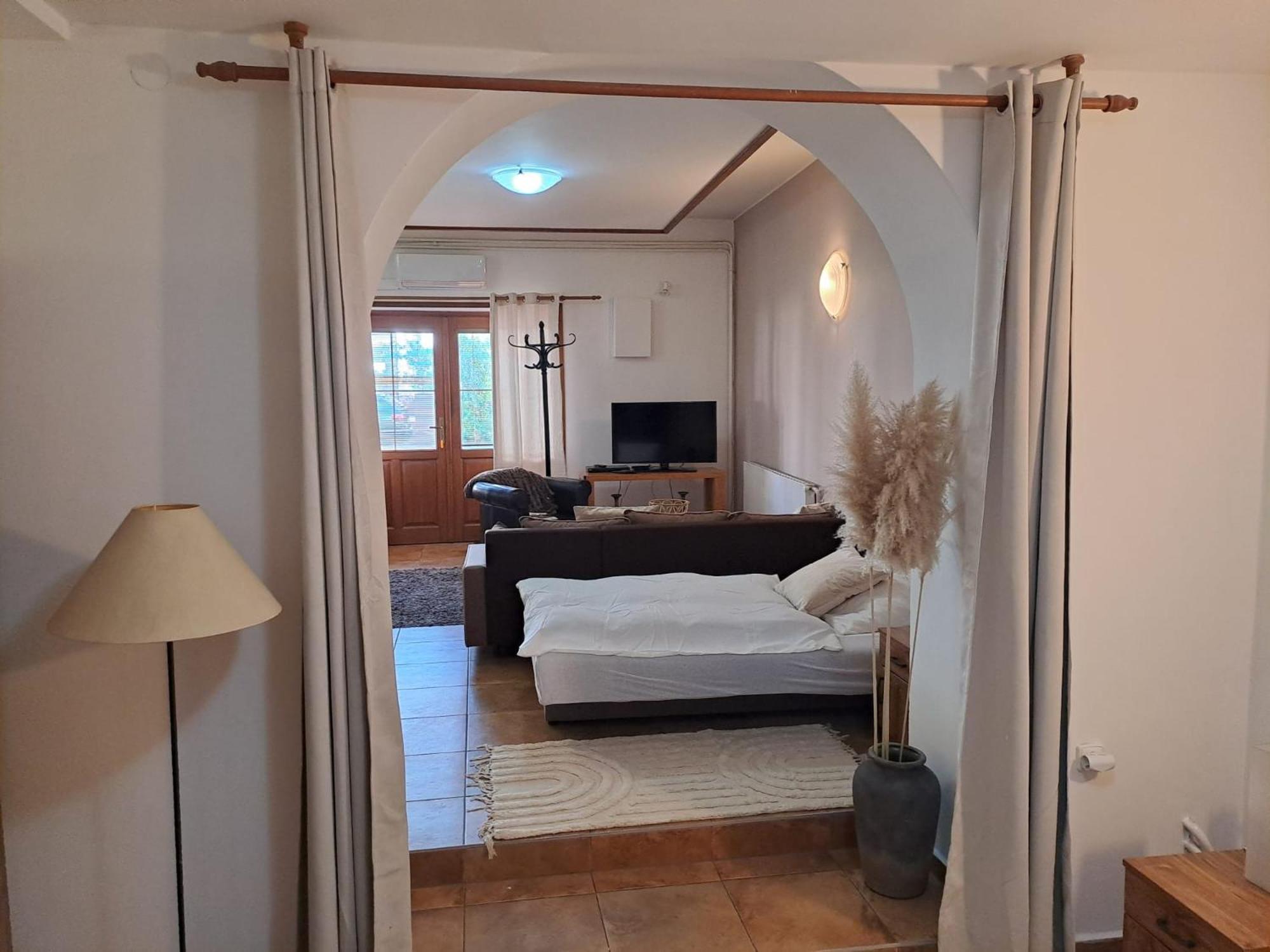 Apartman Romana Postorna Luaran gambar